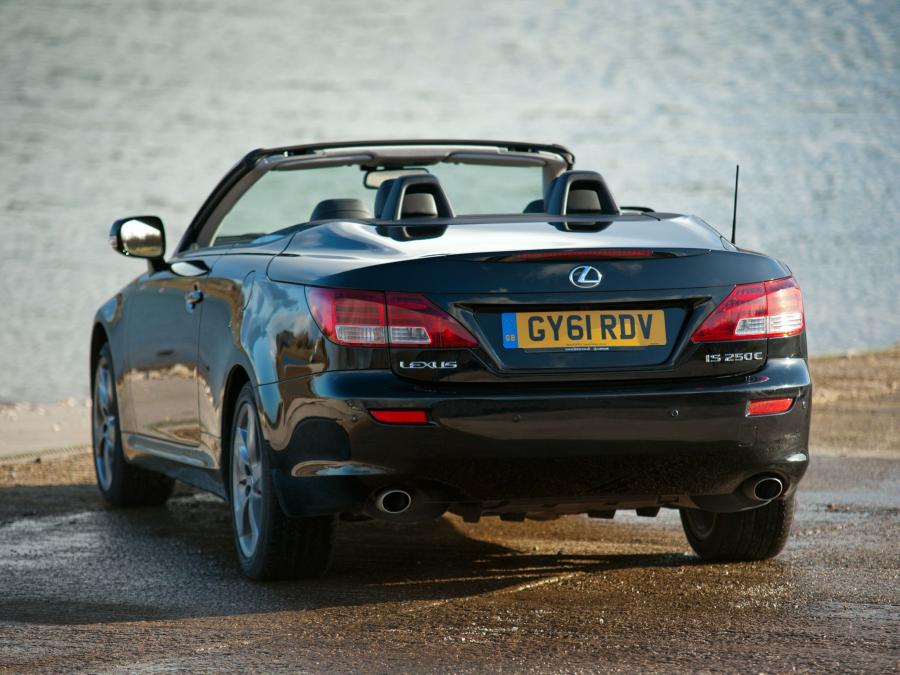  Lexus IS250C 2011 года  (UK) (фото 2 из 13)